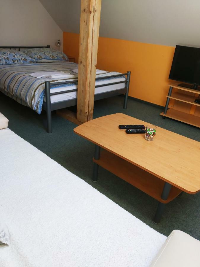 Ubytovani Poustka Františkovy Lázně Eksteriør bilde